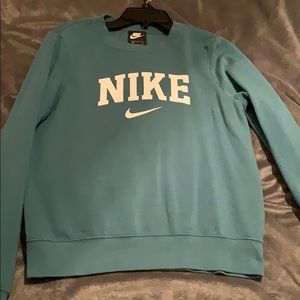 Nike pullover